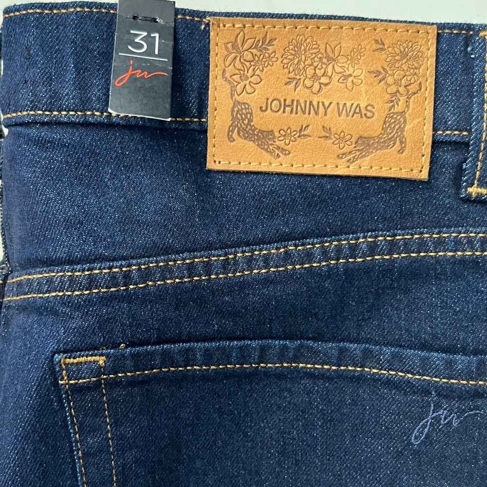 NWT Johnny Was Women's Marseille Baby Boot Jeans Size 31 “ waist and 27” length - Picture 5 of 12